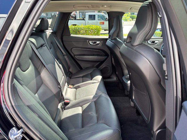 Certified 2024 Volvo XC60 B5 Plus w/ Protection Package Premier AWD/4WD image 13