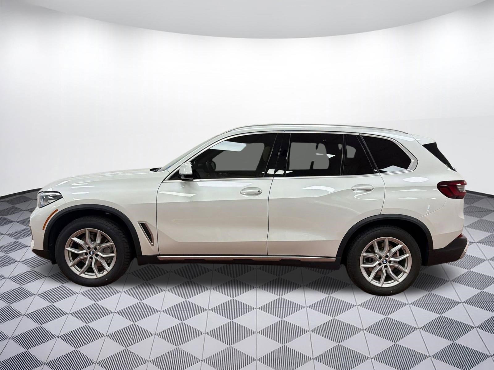 Used 2022 BMW X5 sDrive40i image 2