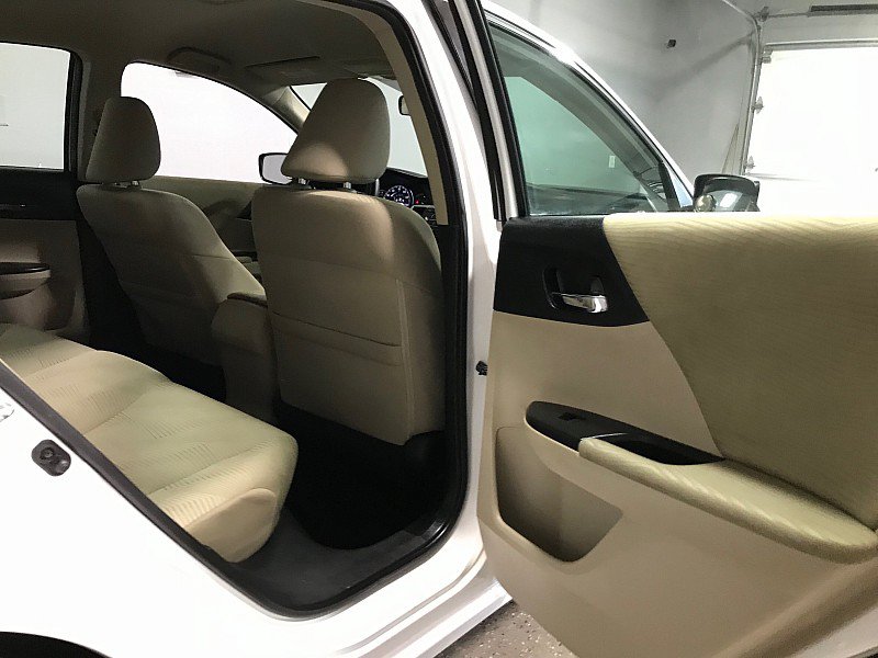Used 2015 Honda Accord LX image 18