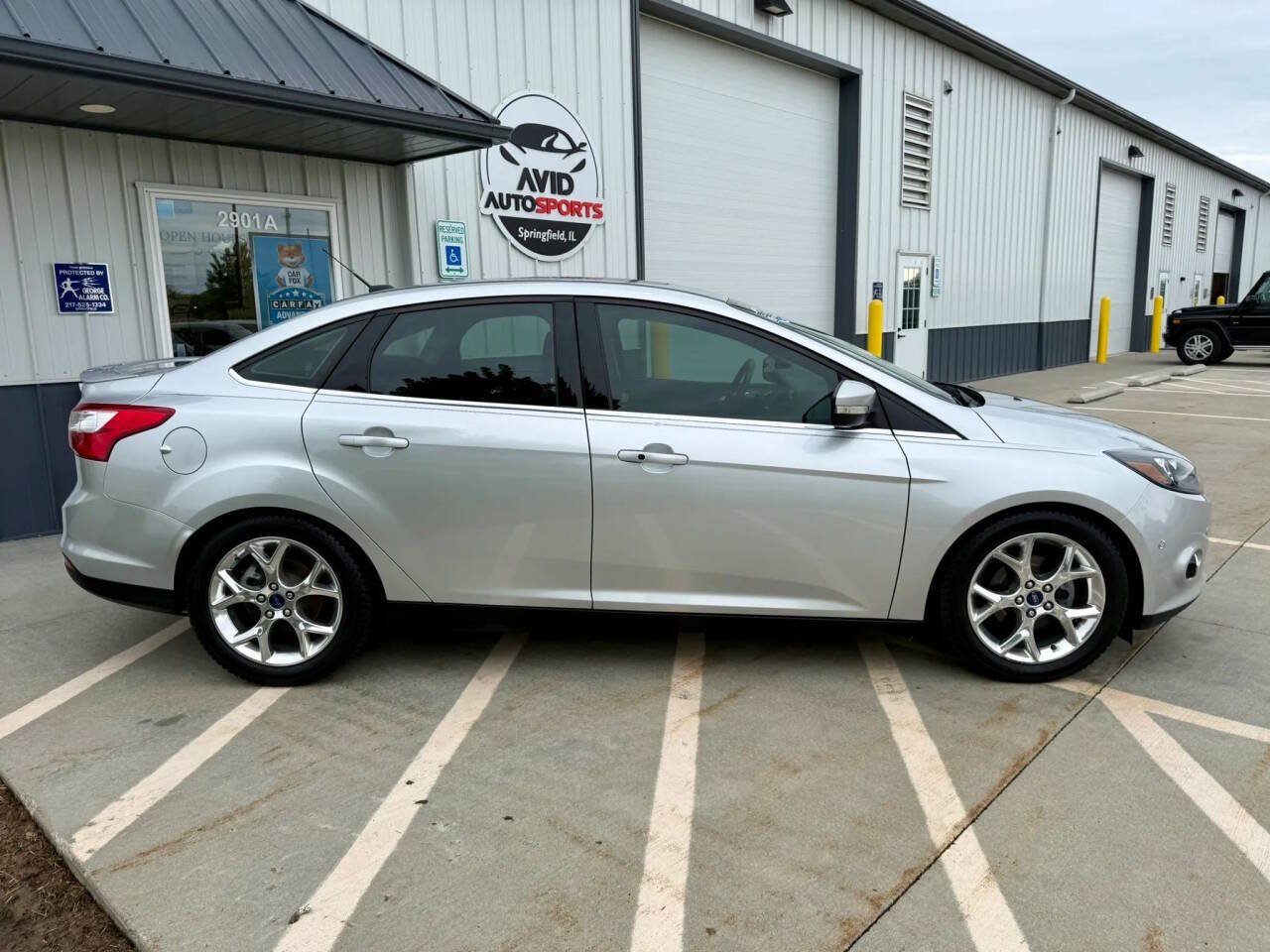 Used 2014 Ford Focus Titanium FWD image 9