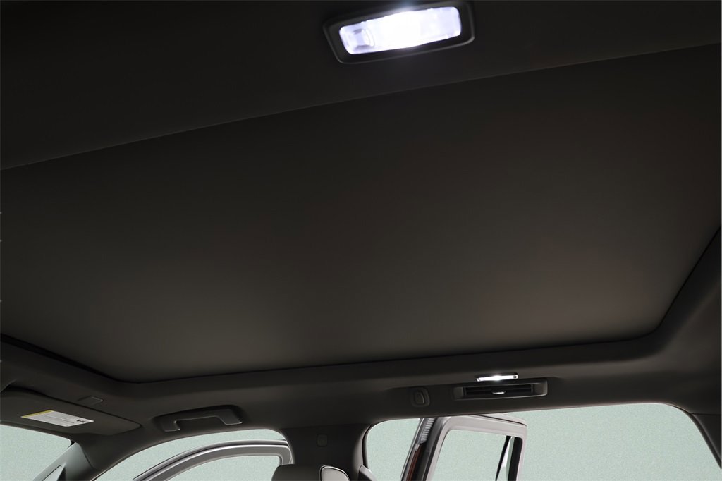 Used 2023 GMC Yukon SLT w/ Max Trailering Package image 9