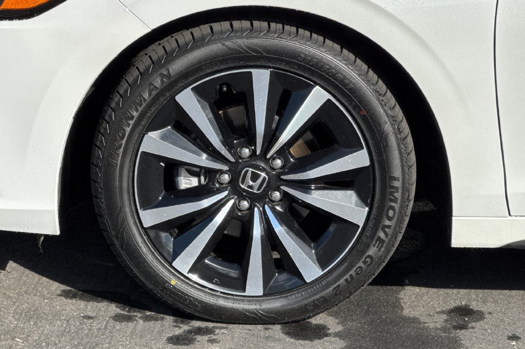Certified 2024 Honda Civic EX-L image 31