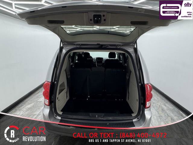 Used 2019 Dodge Grand Caravan SE w/ UConnect Hands-Free Group image 6