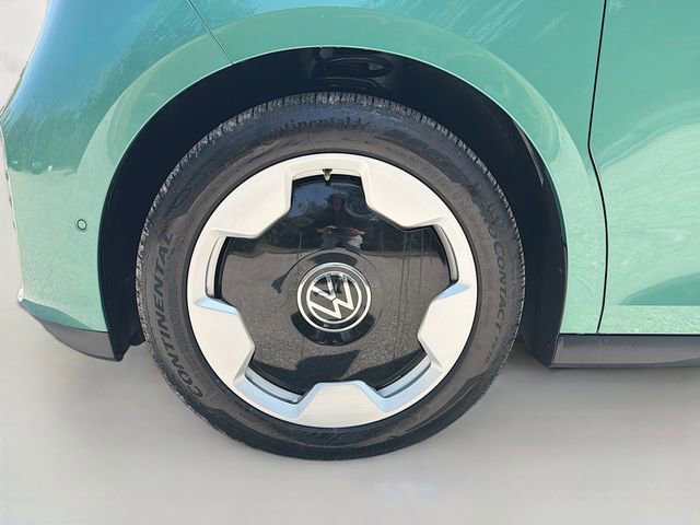 Used 2025 Volkswagen ID. Buzz Pro S Plus image 40