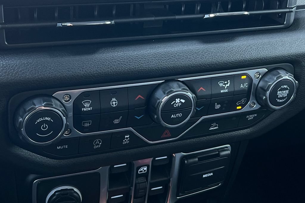 New 2026 Jeep Gladiator Sport AWD/4WD image 19