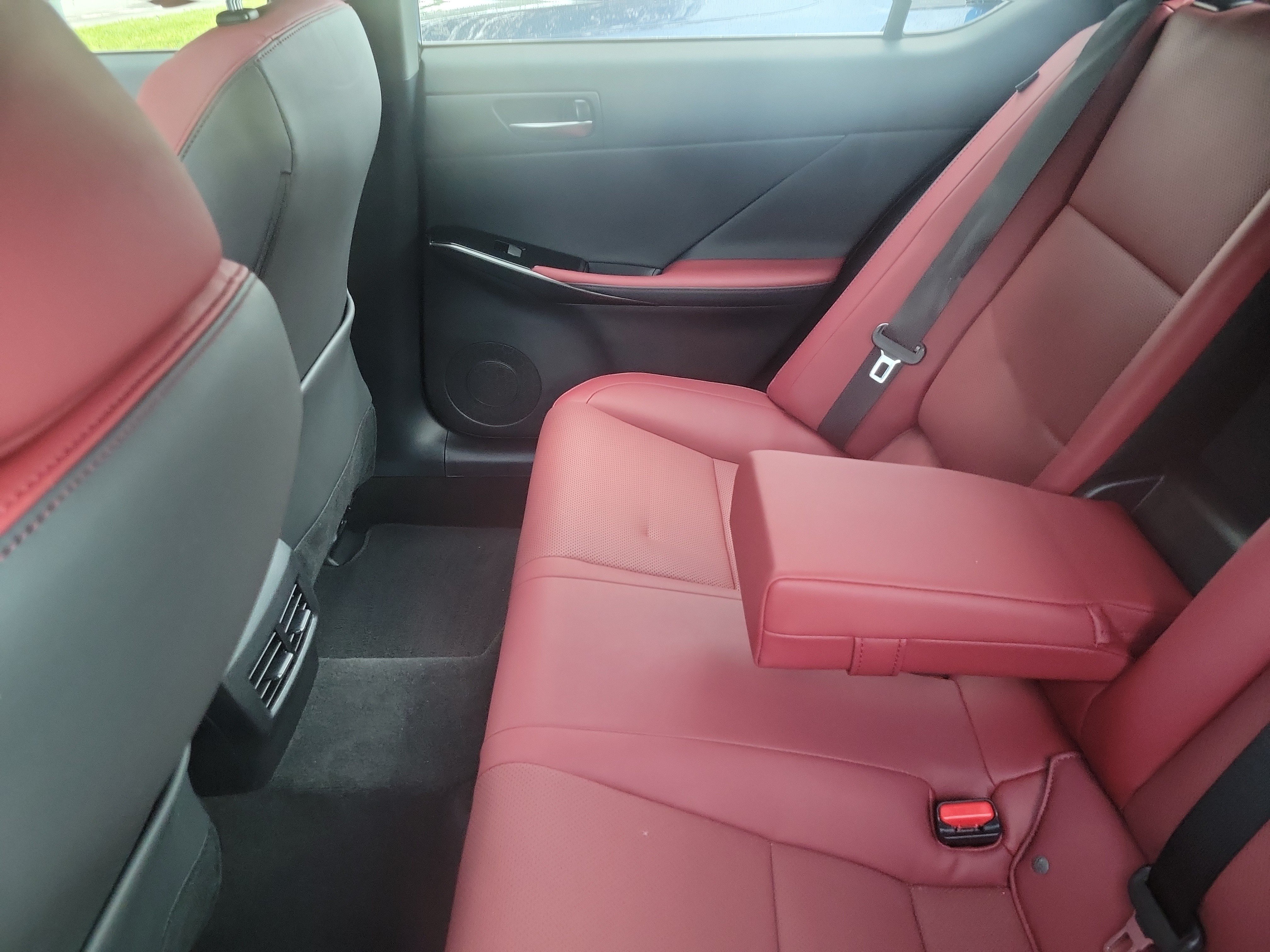 Used 2025 Lexus IS 300 w/ Comfort Package RWD image 11