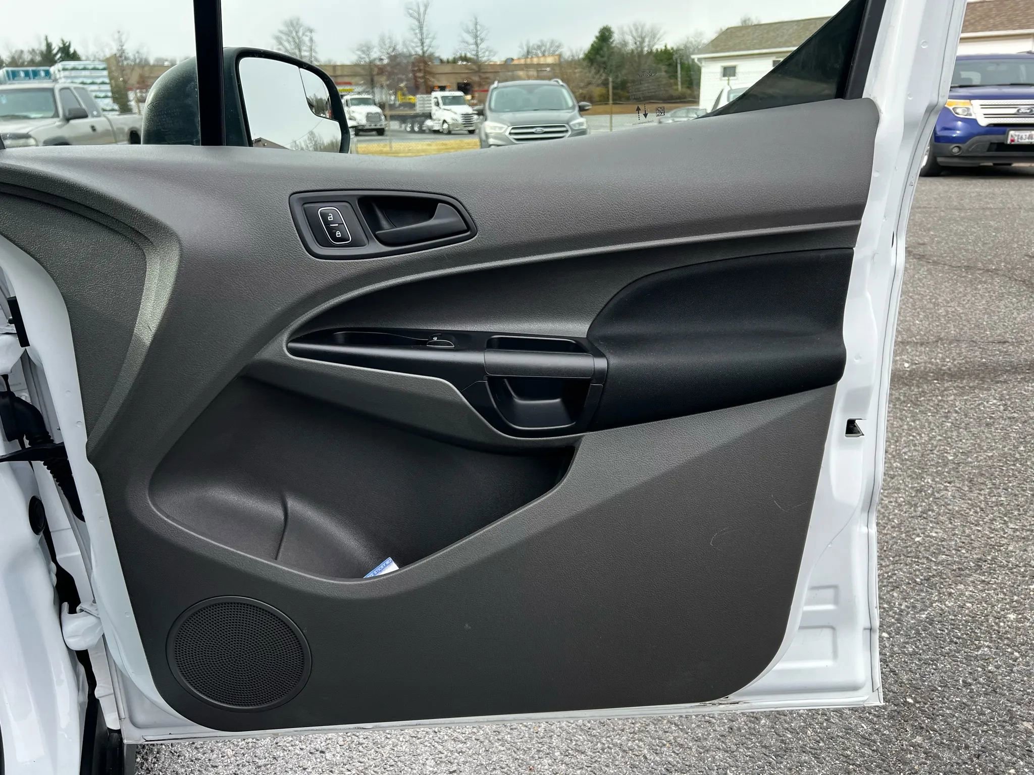 Used 2021 Ford Transit Connect XL image 26