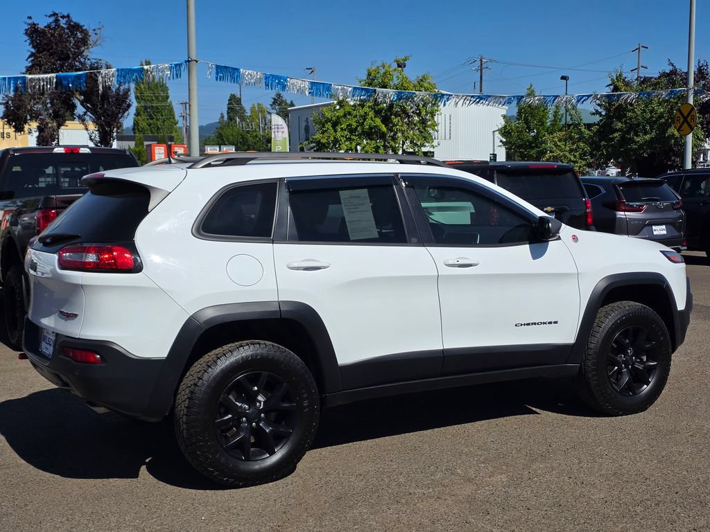 Used 2018 Jeep Cherokee Trailhawk AWD/4WD image 30