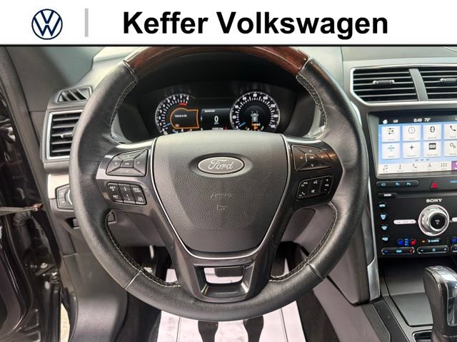 Used 2019 Ford Explorer Platinum AWD/4WD image 17