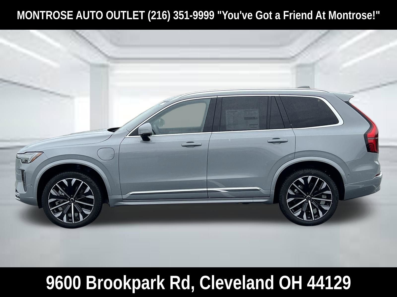 New 2026 Volvo XC90 B6 Plus w/ Protection Package Premier AWD/4WD image 2