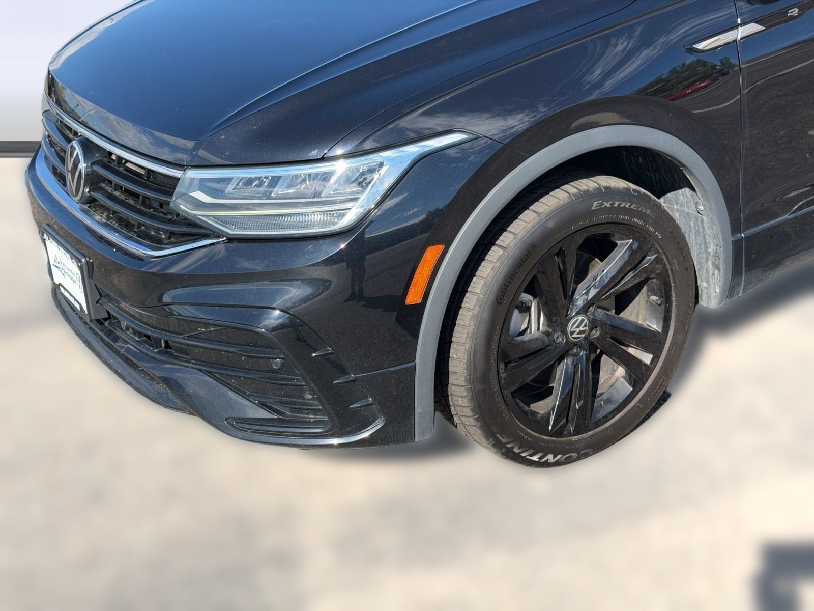 Used 2023 Volkswagen Tiguan SE R-Line AWD/4WD image 12