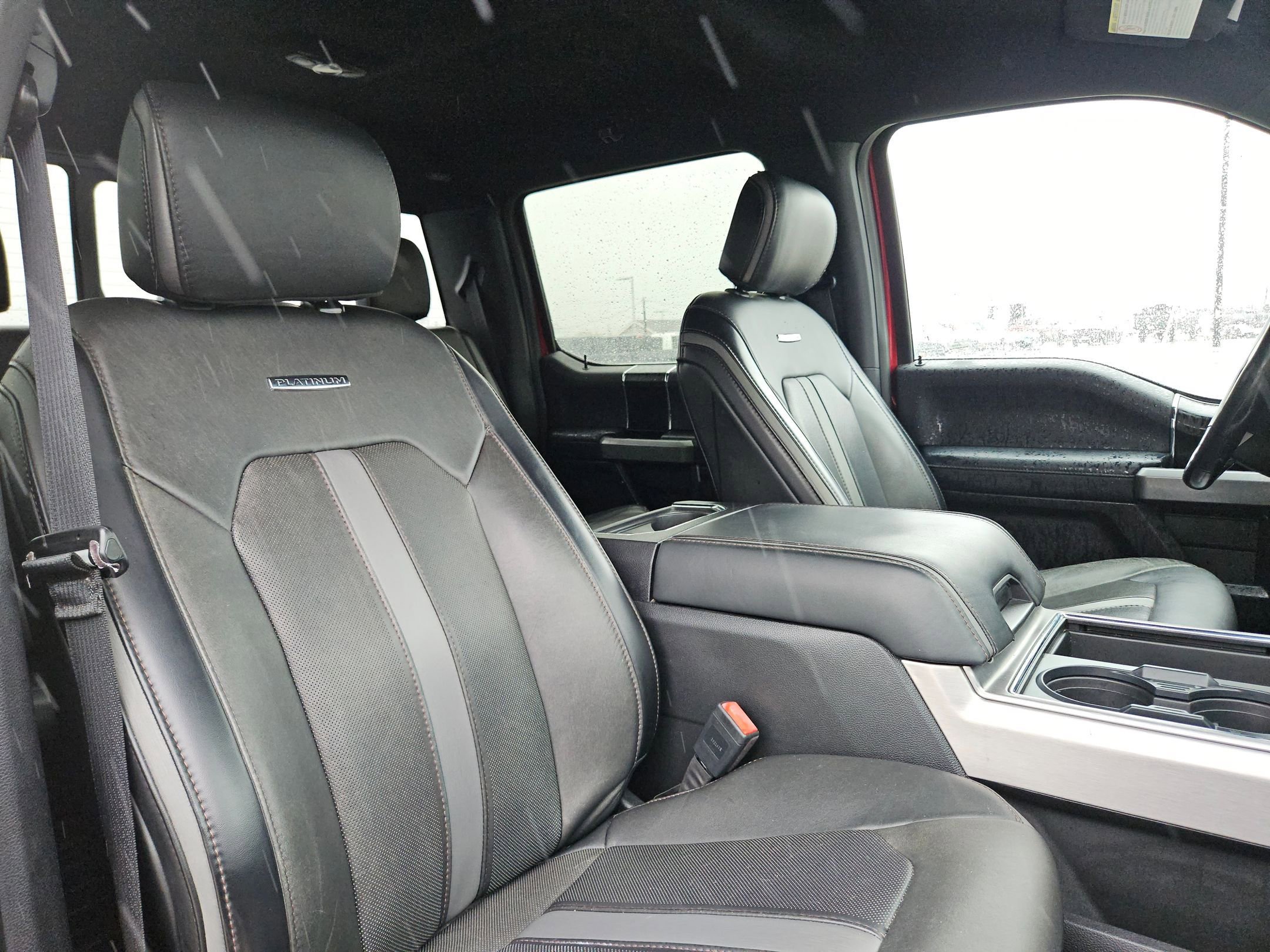 Used 2019 Ford F250 Platinum w/ FX4 Off-Road Package AWD/4WD image 30