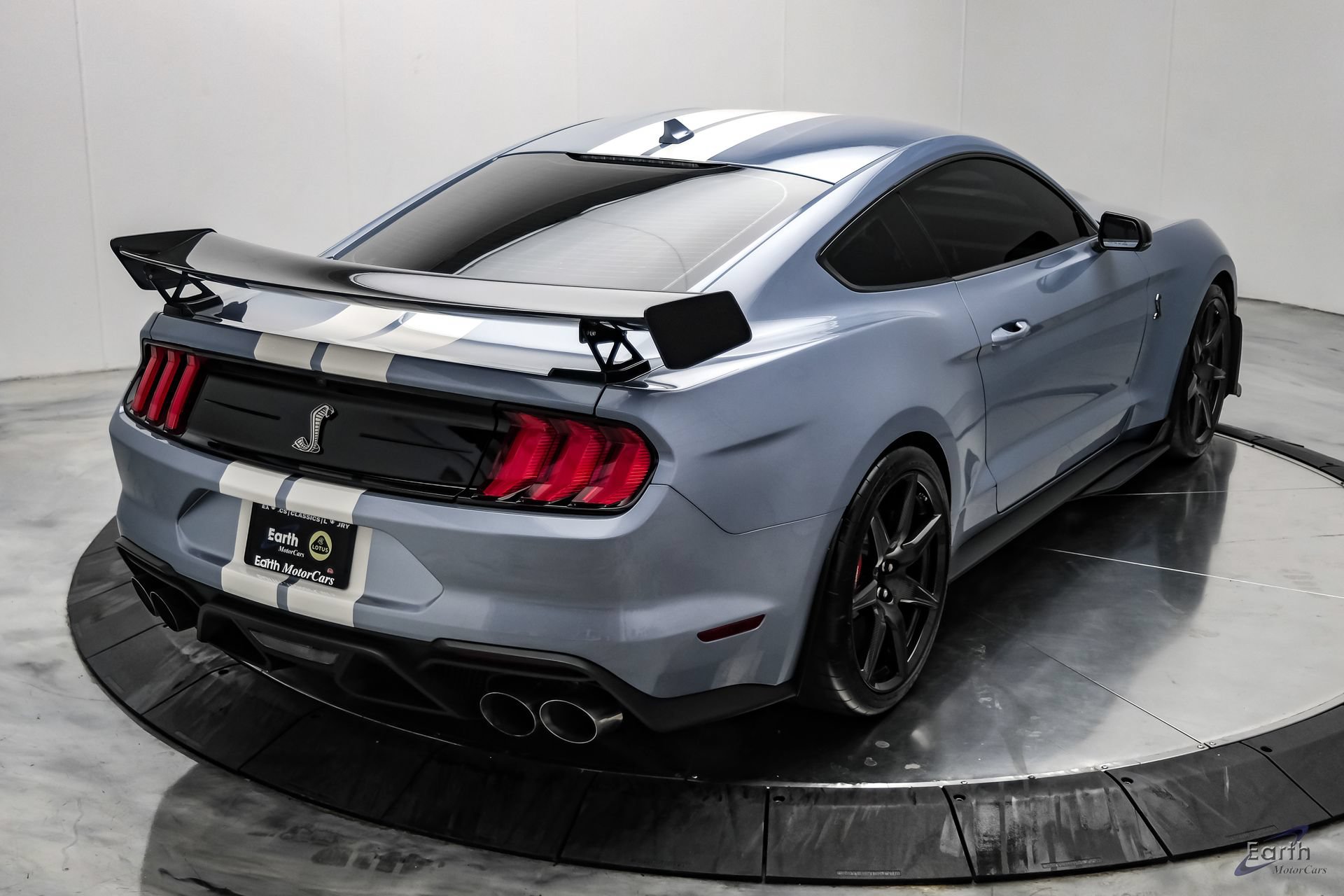 Used 2022 Ford Mustang Shelby GT500 w/ Carbon Fiber Track Pack RWD image 21