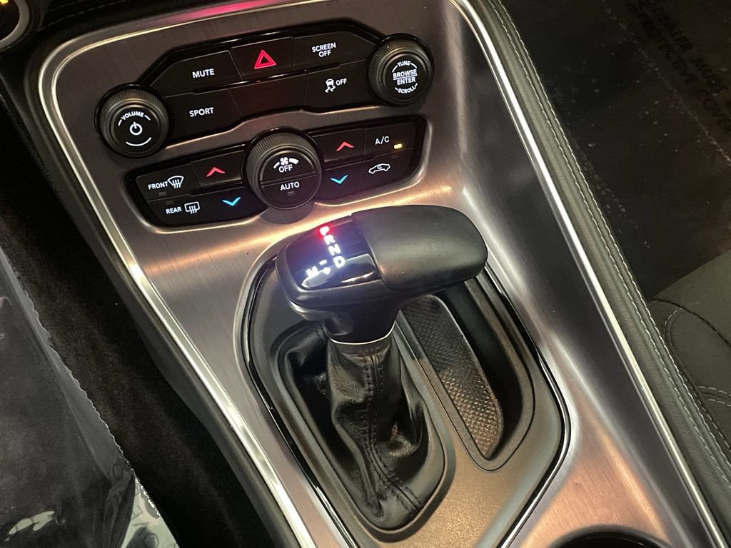 Used 2018 Dodge Challenger SXT w/ Blacktop Package RWD image 9