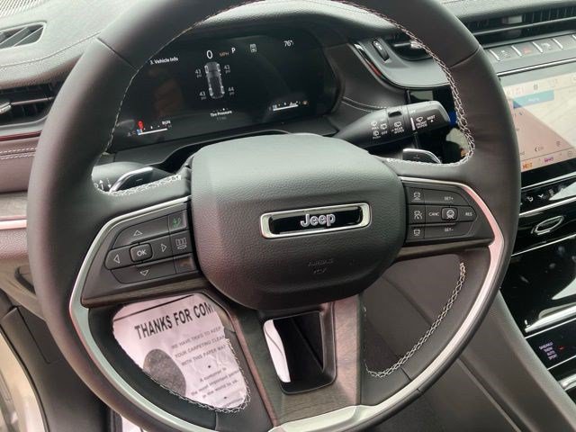 New 2026 Jeep Grand Cherokee Limited w/ Limited Altitude Package AWD/4WD image 15