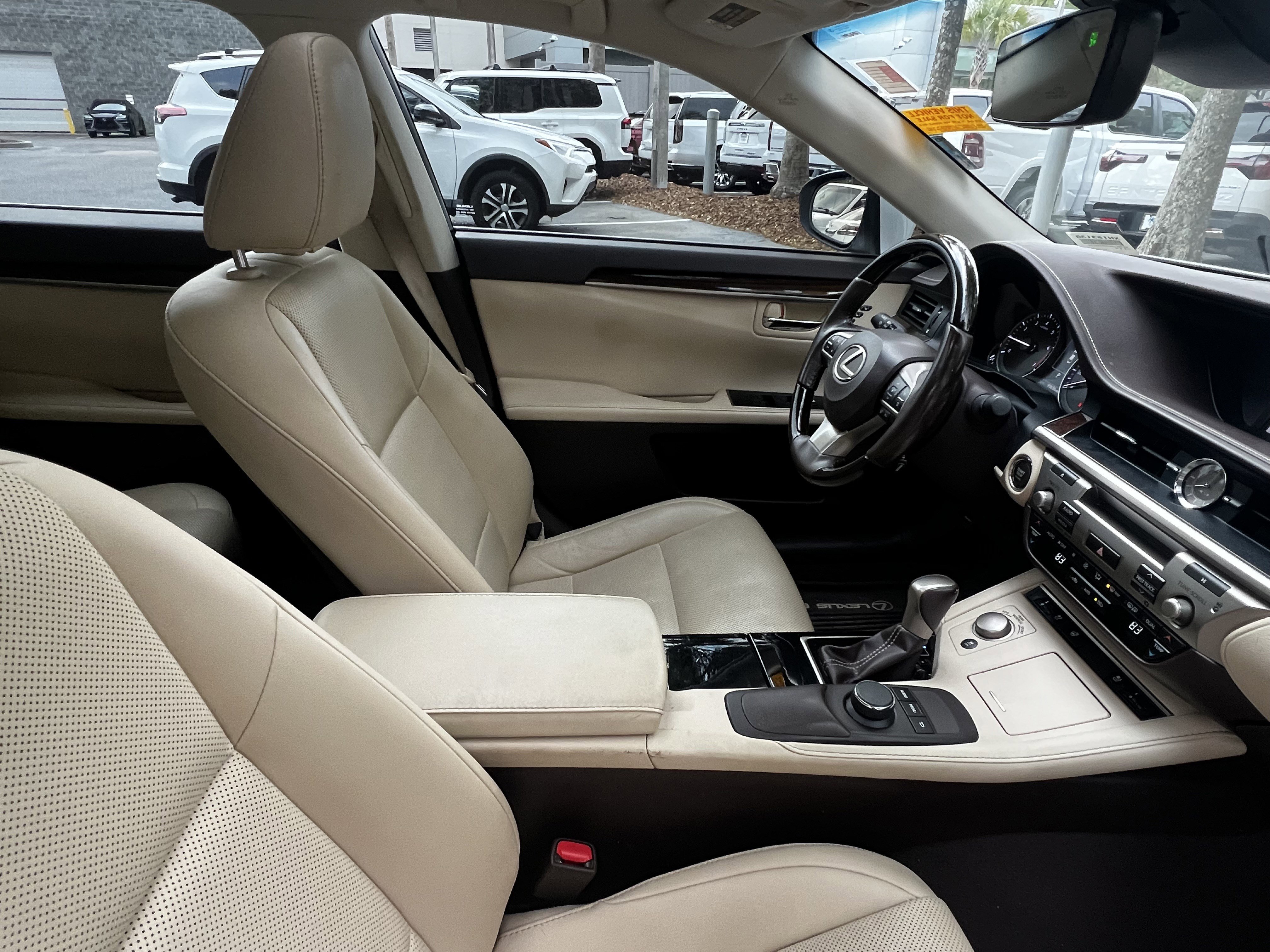 Used 2017 Lexus ES 350 w/ Premium Package image 48