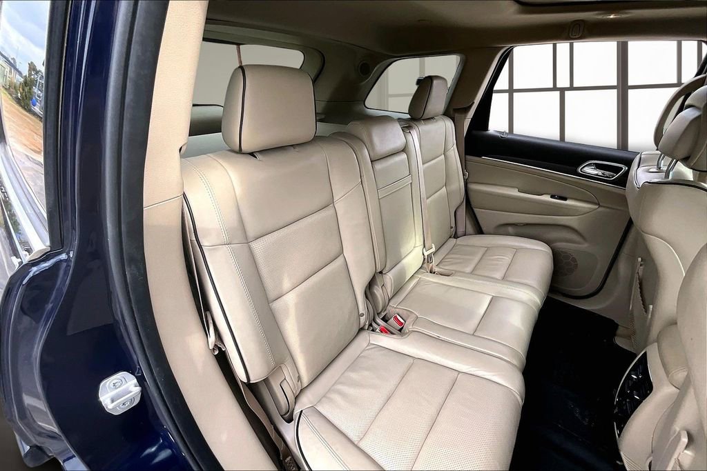 Used 2018 Jeep Grand Cherokee Overland image 24