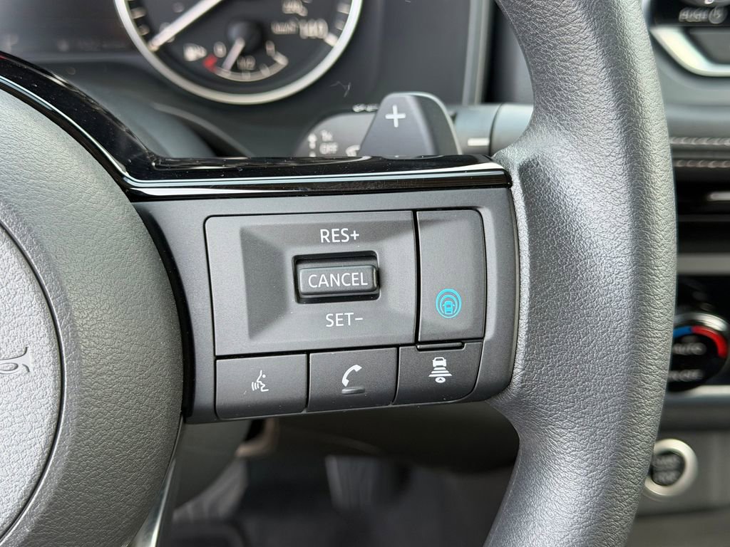 Used 2023 Nissan Rogue SV AWD/4WD image 25