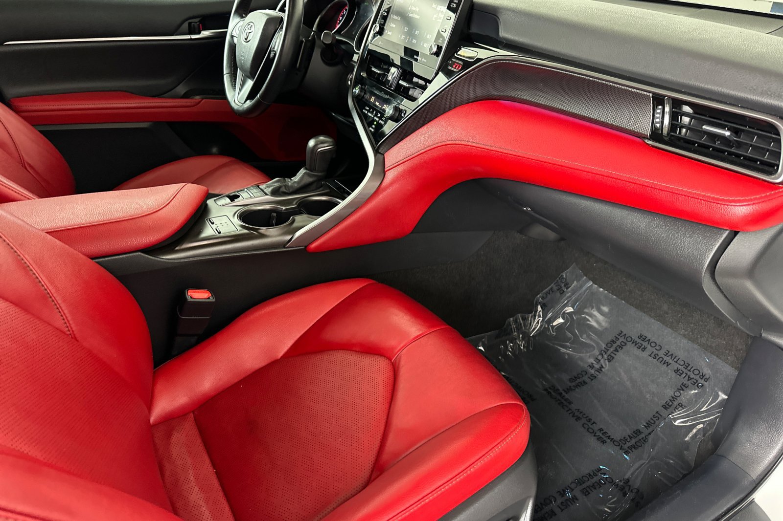 Used 2021 Toyota Camry XSE w/ Carpet Mat Package (TMS) FWD image 19
