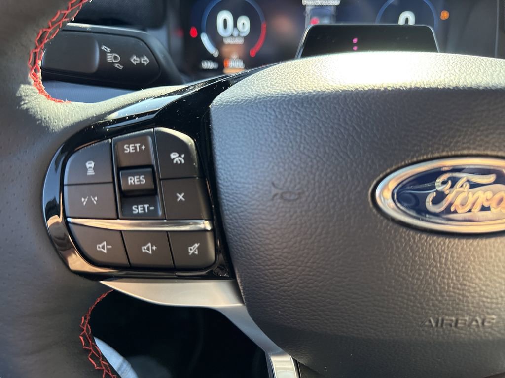 Used 2026 Ford Explorer ST-Line w/ ST-Line Street Pack image 19