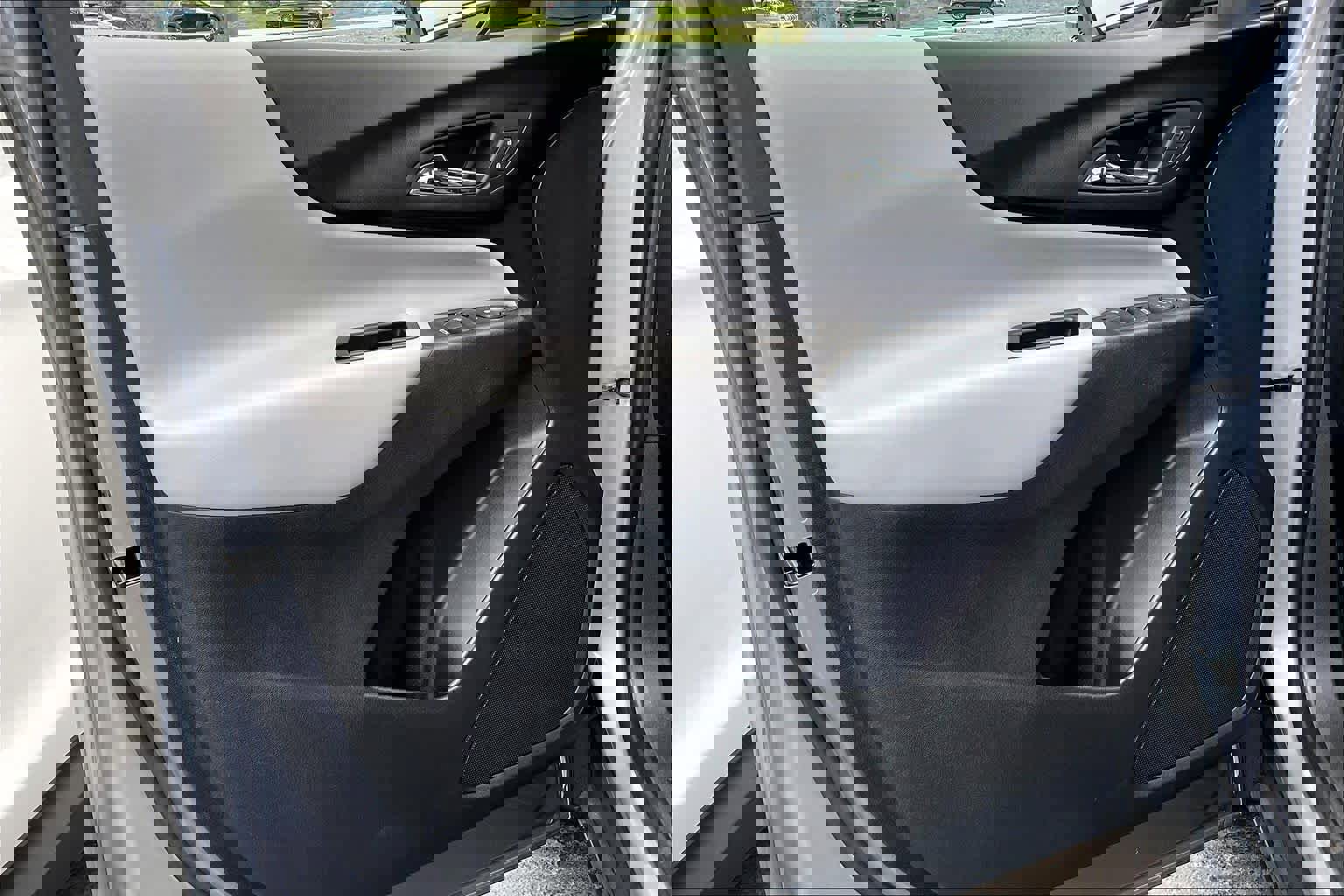 Used 2023 Chevrolet Equinox LS w/ LS Convenience Package image 22