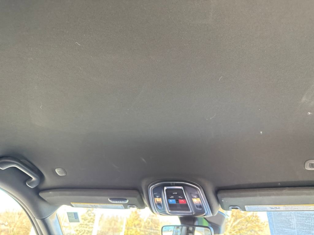 Used 2024 Jeep Grand Cherokee Limited w/ Black Appearance Package image 12