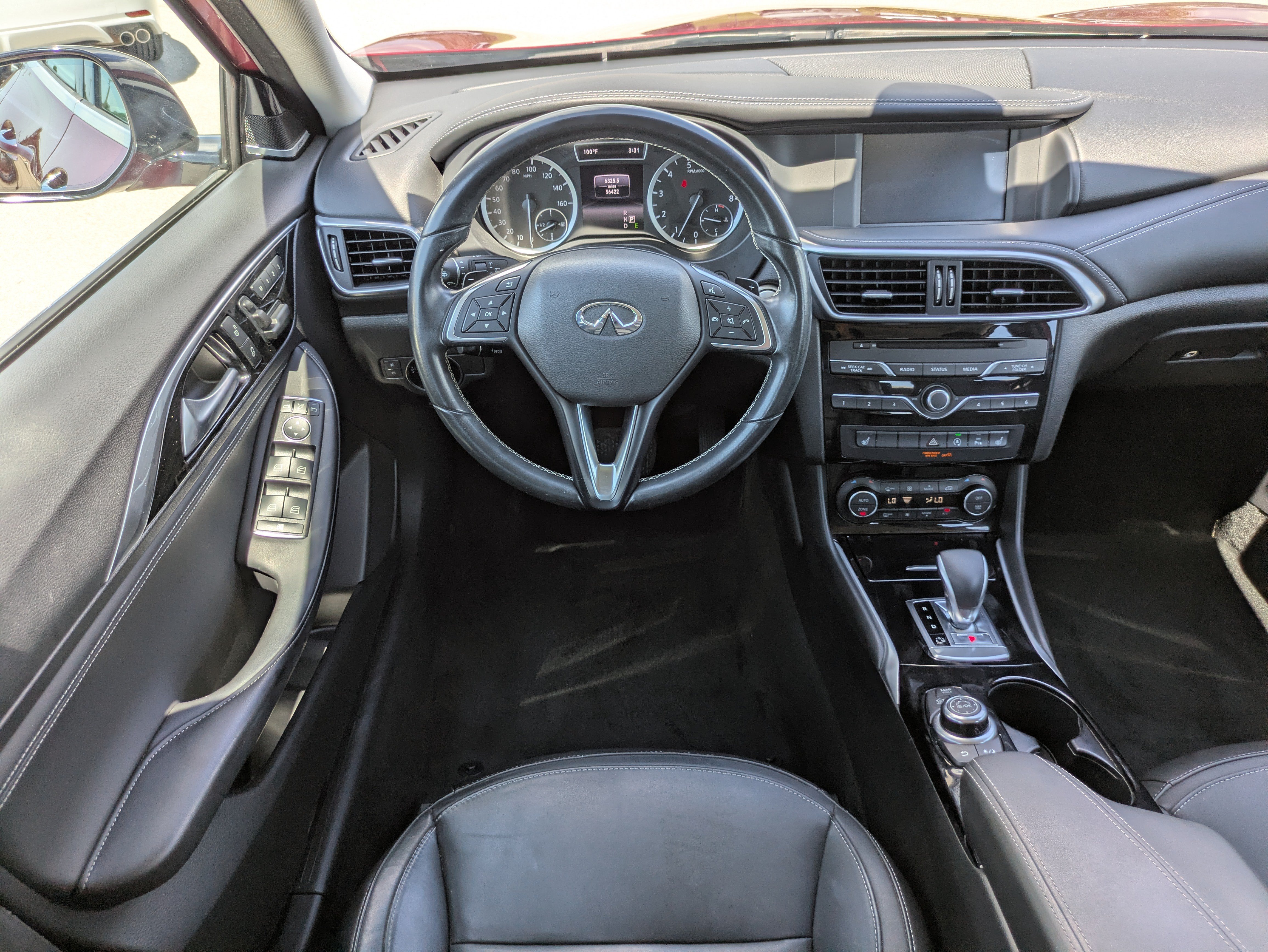Used 2018 INFINITI QX30 Premium w/ Navigation Package AWD/4WD image 16