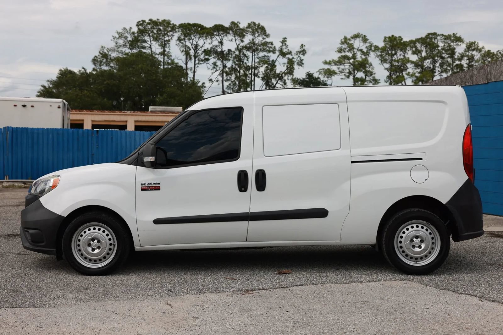 Used 2019 RAM ProMaster City Tradesman FWD image 3