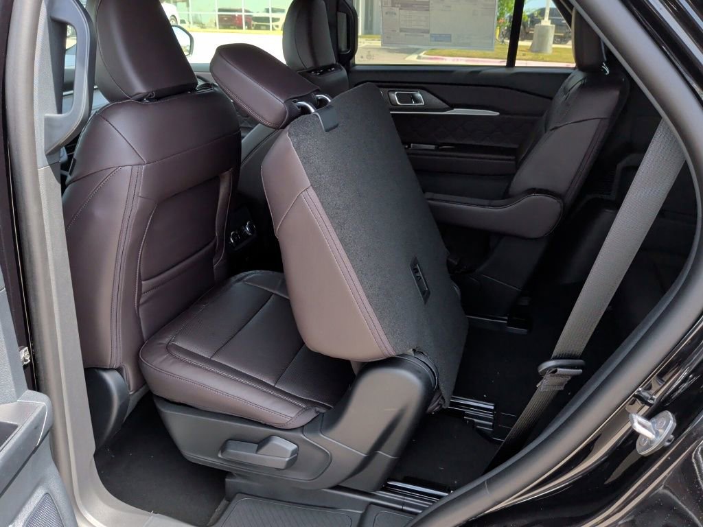 New 2026 Ford Explorer Platinum w/ LUX Leather Package image 37