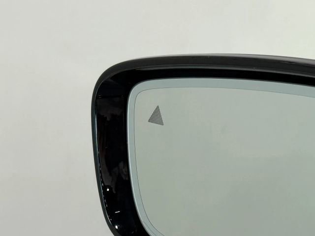 Used 2018 BMW 540i w/ M Sport Package RWD image 11