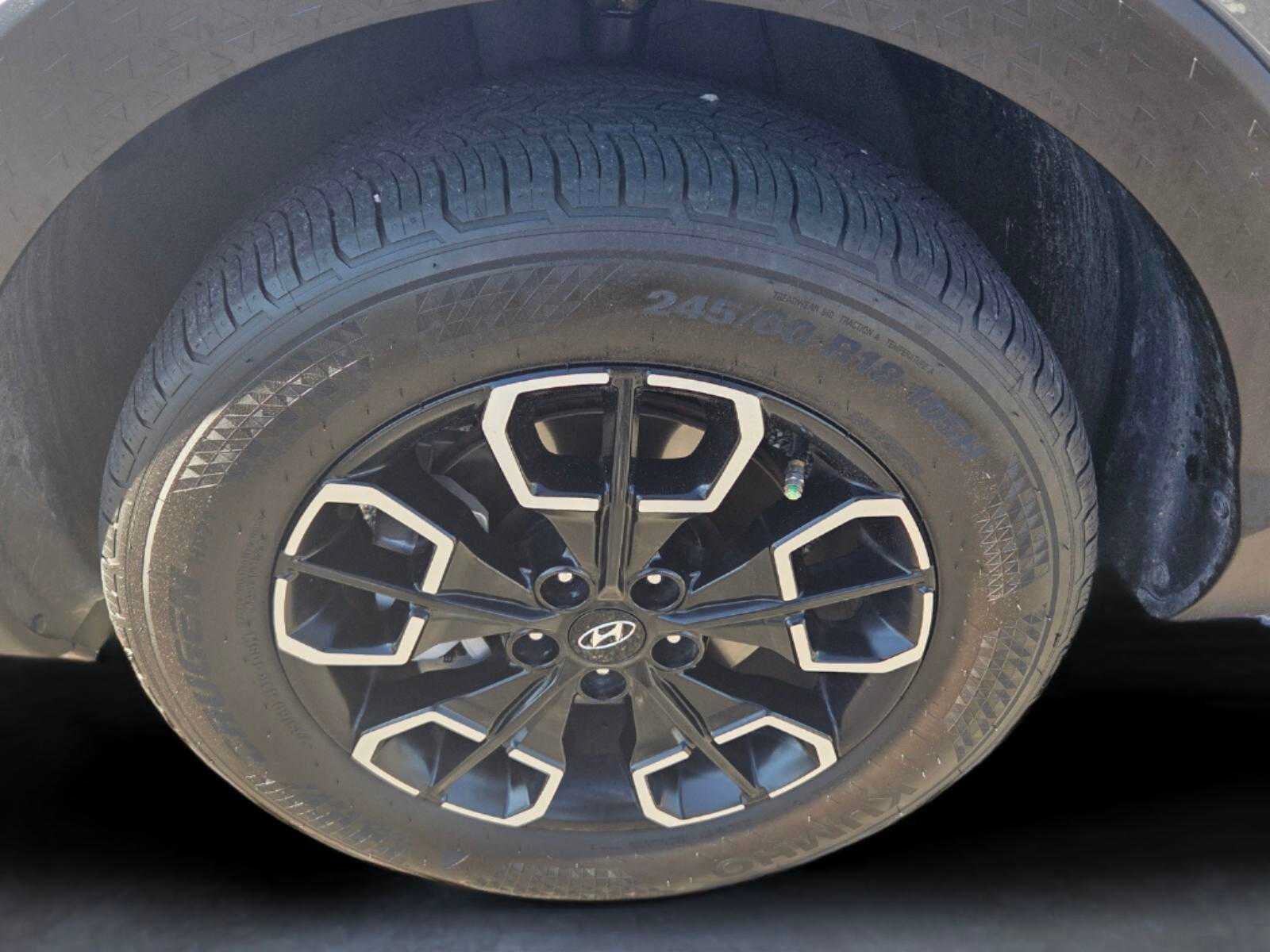 Used 2024 Hyundai Santa Cruz SEL w/ Activity Package FWD image 17