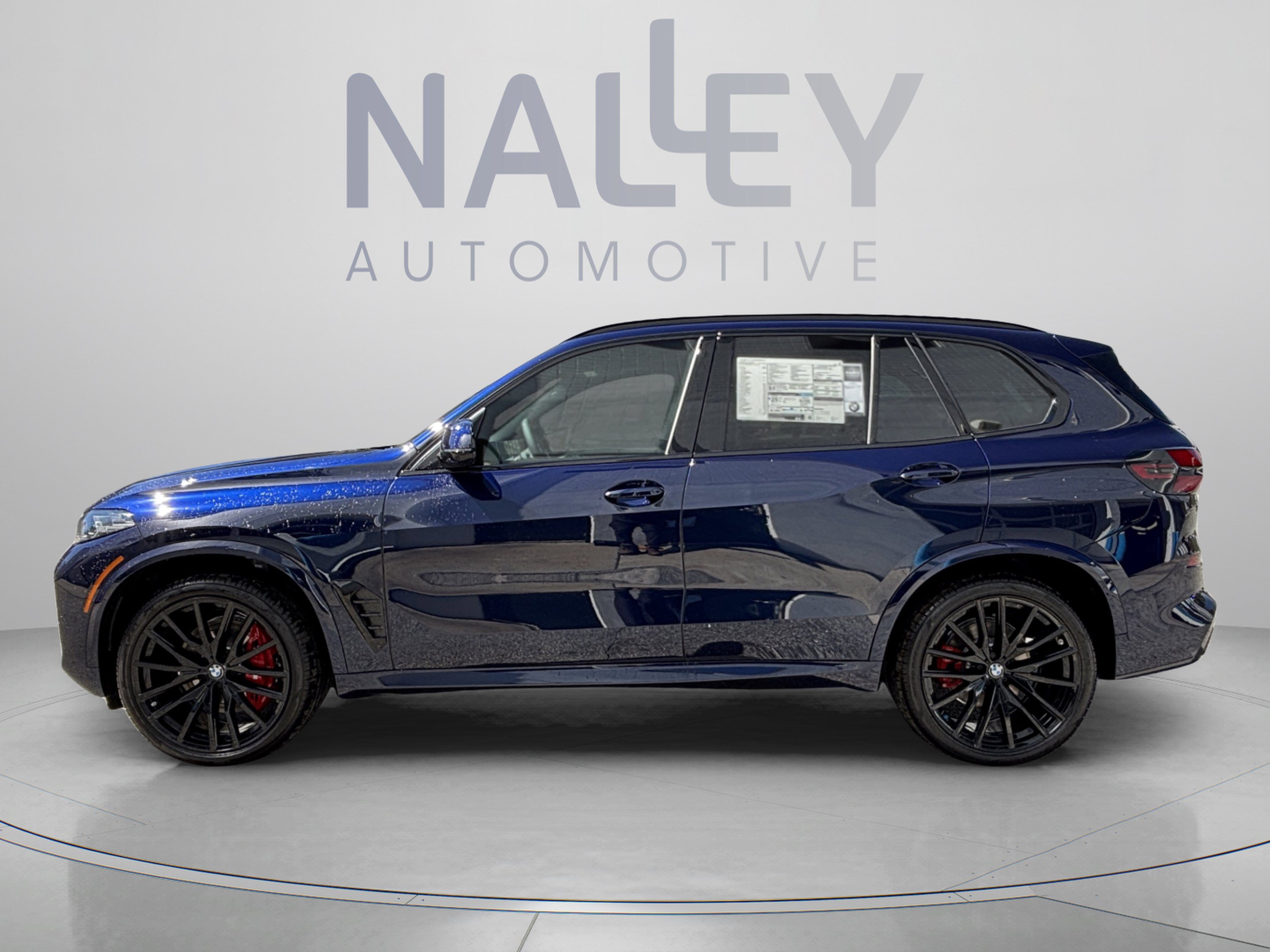 Used 2026 BMW X5 xDrive40i w/ M Sport Package AWD/4WD image 2