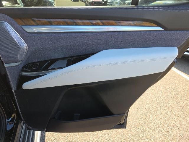 Used 2025 Cadillac Escalade Sport Platinum w/ LPO, ONYX Package image 15