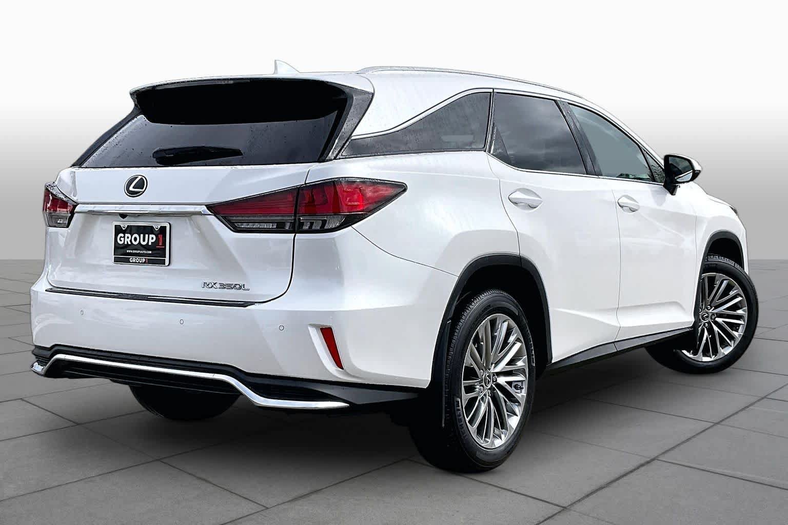 Used 2022 Lexus RX 350L Luxury w/ Accessory Package (Z1) FWD image 10