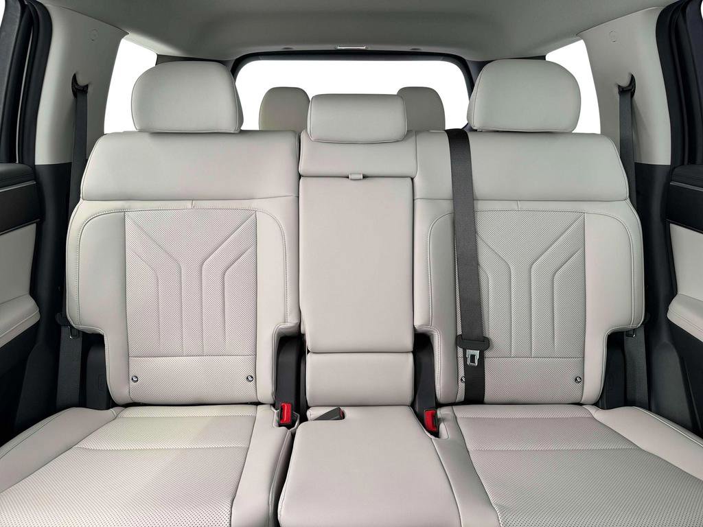 New 2026 Hyundai Santa Fe SEL image 17