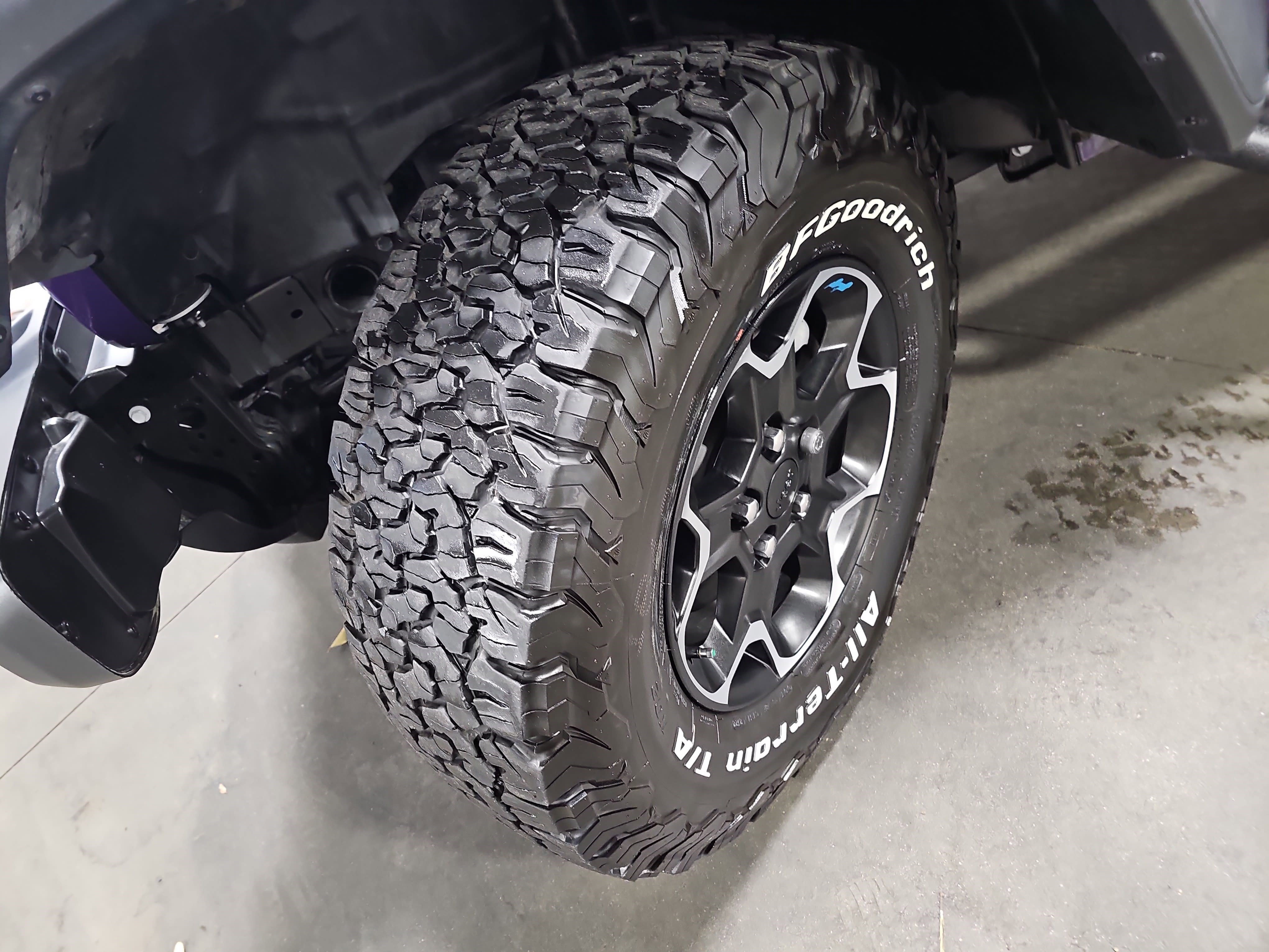 Used 2023 Jeep Wrangler Unlimited Rubicon 4xe w/ Safety Group image 32