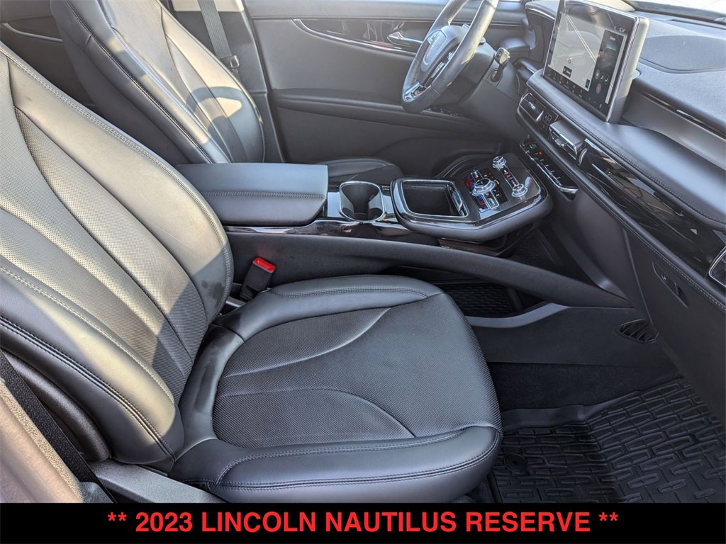 Used 2023 Lincoln Nautilus Reserve w/ Monochromatic Package image 28