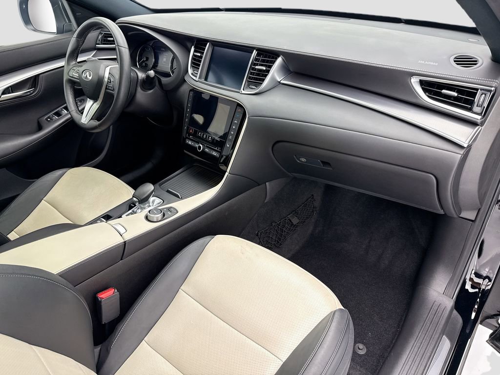 Used 2023 INFINITI QX55 Luxe w/ Cargo Package image 15