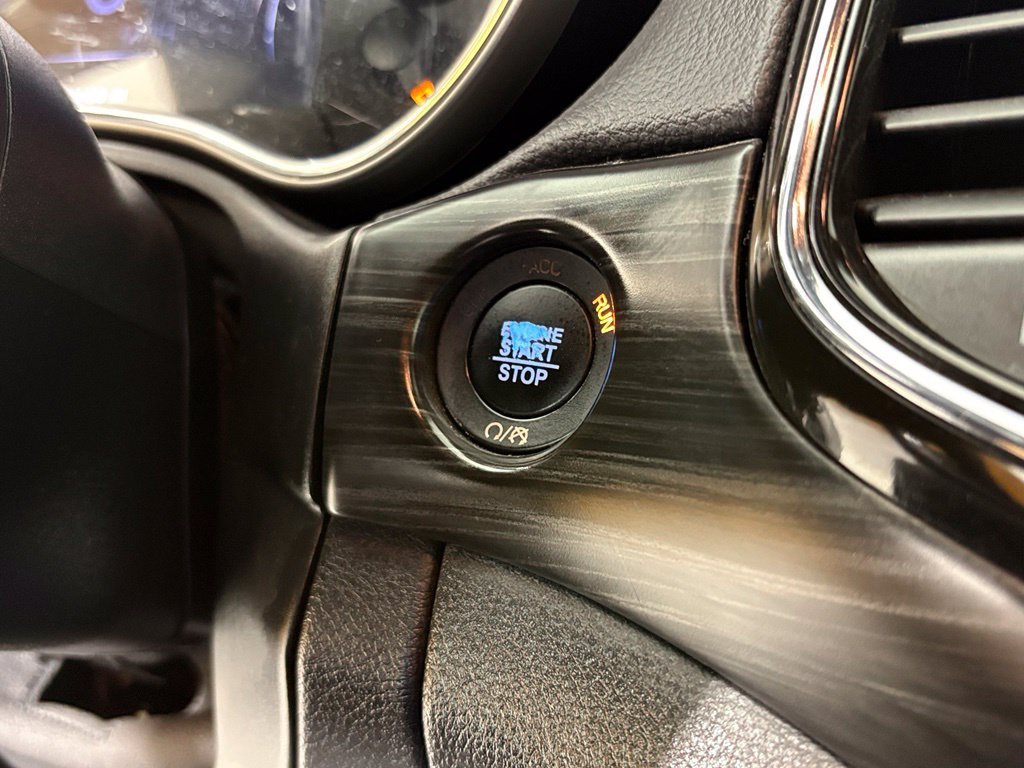 Used 2021 Jeep Grand Cherokee Laredo X RWD image 23