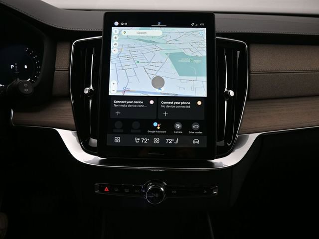 New 2026 Volvo XC90 B6 Plus w/ Protection Package Premier image 13