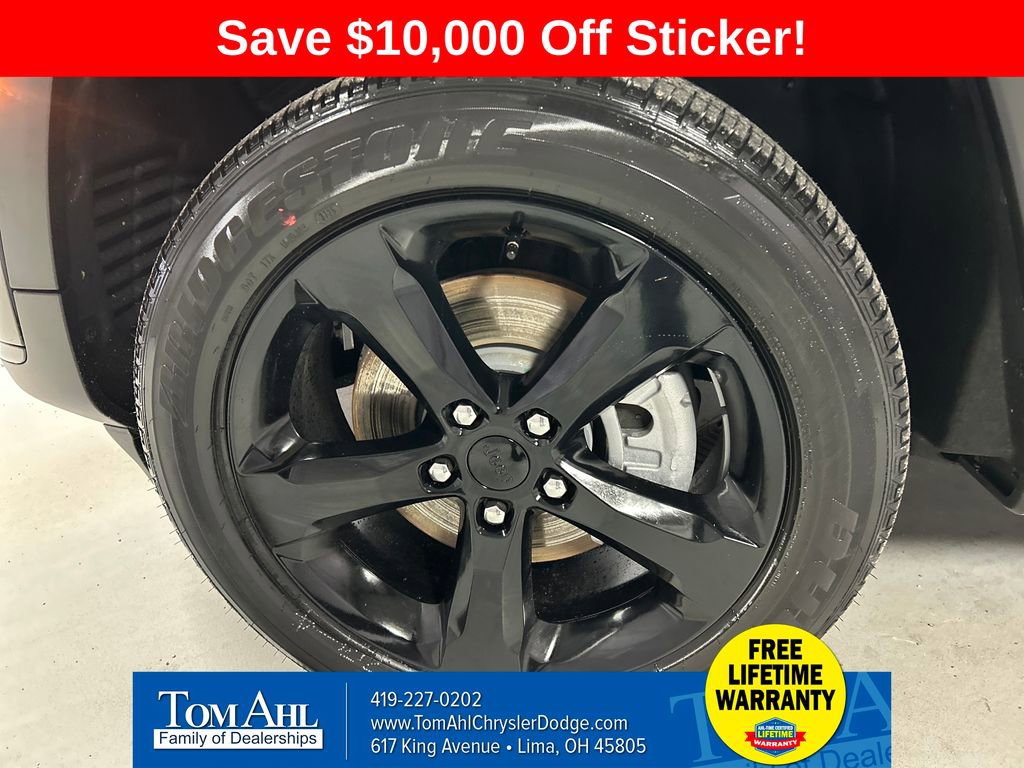 New 2025 Jeep Grand Cherokee L Altitude image 9