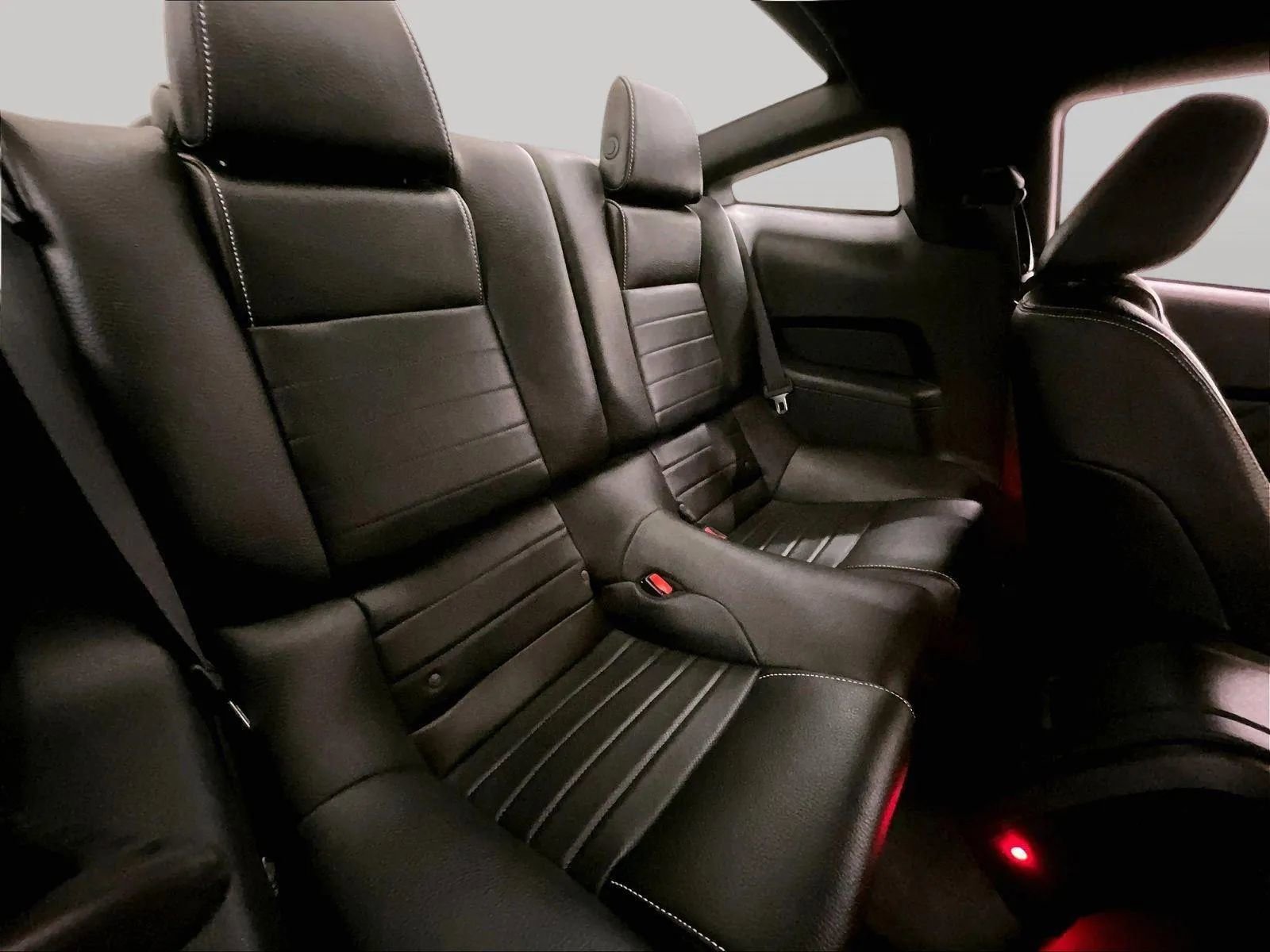 Used 2012 Ford Mustang GT Premium image 27