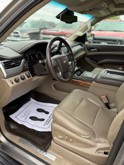 Used 2017 Chevrolet Suburban Premier AWD/4WD image 8