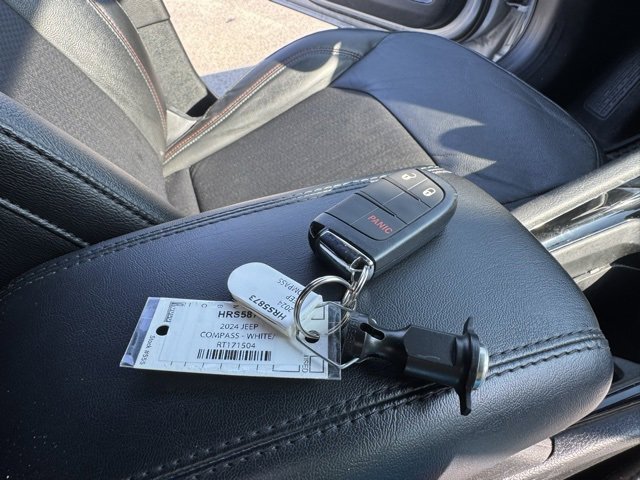 Used 2024 Jeep Compass Trailhawk image 26