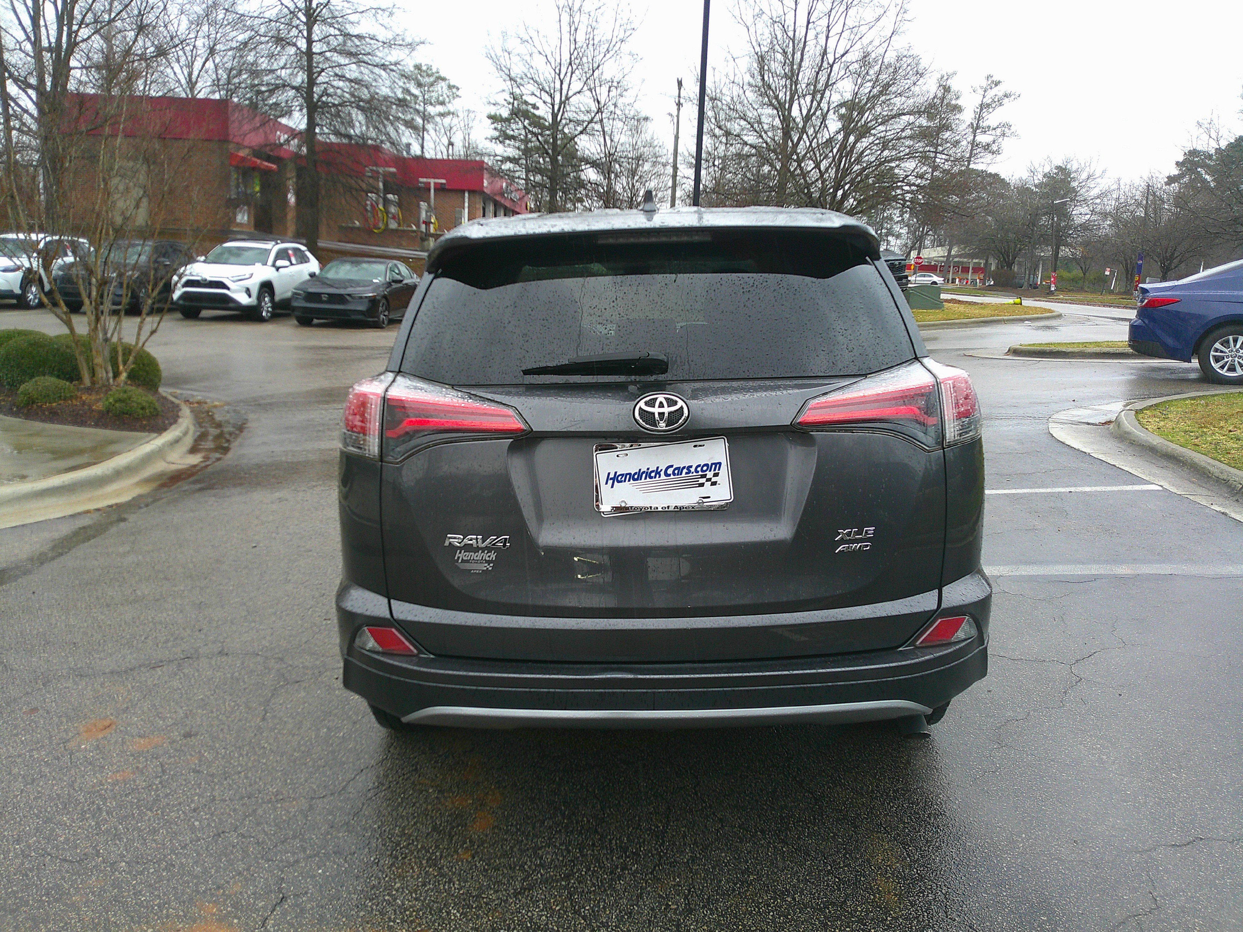 Used 2018 Toyota RAV4 XLE image 11