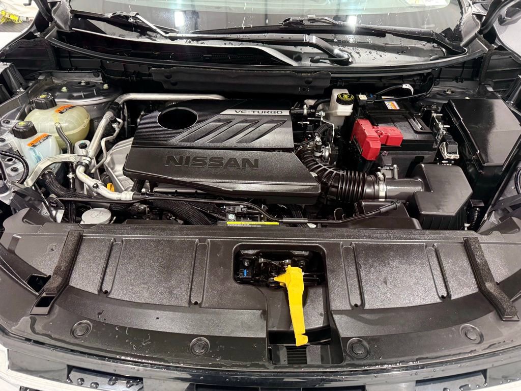 Used 2025 Nissan Rogue SV FWD image 9