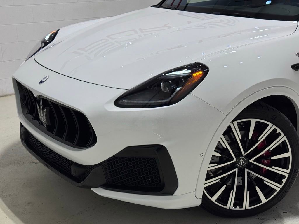Used 2024 Maserati Grecale Trofeo image 8