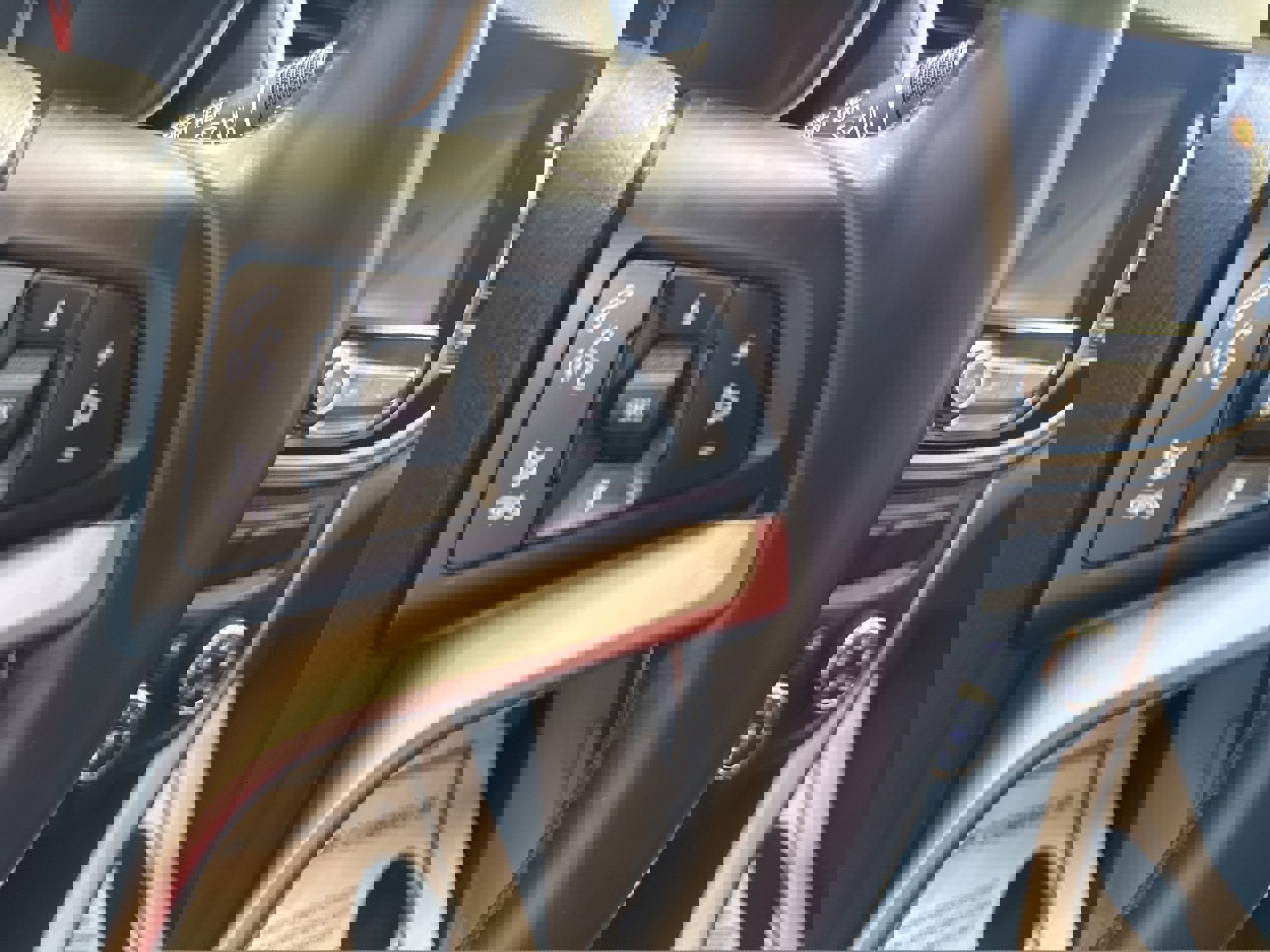 Used 2018 Chevrolet Trax LT w/ LT Convenience Package AWD/4WD image 37