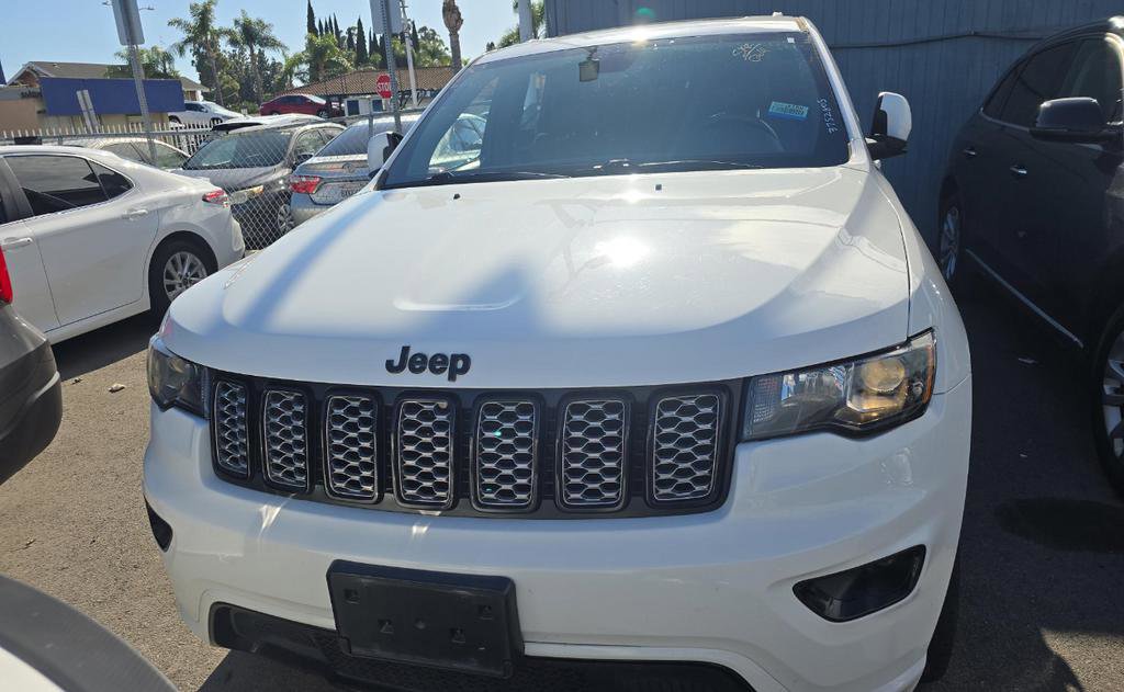 Used 2019 Jeep Grand Cherokee Altitude image 9