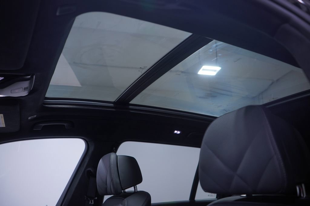 Used 2026 BMW X7 xDrive40i w/ M Sport Package AWD/4WD image 8